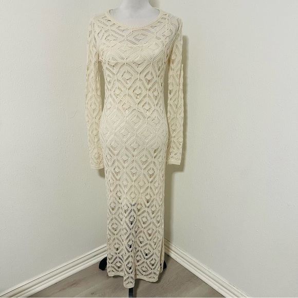 Freshman Dresses & Skirts - Freshman Small Women Crochet Line Cream Long Sleeve Sheath Dress Resort Wear NWT
